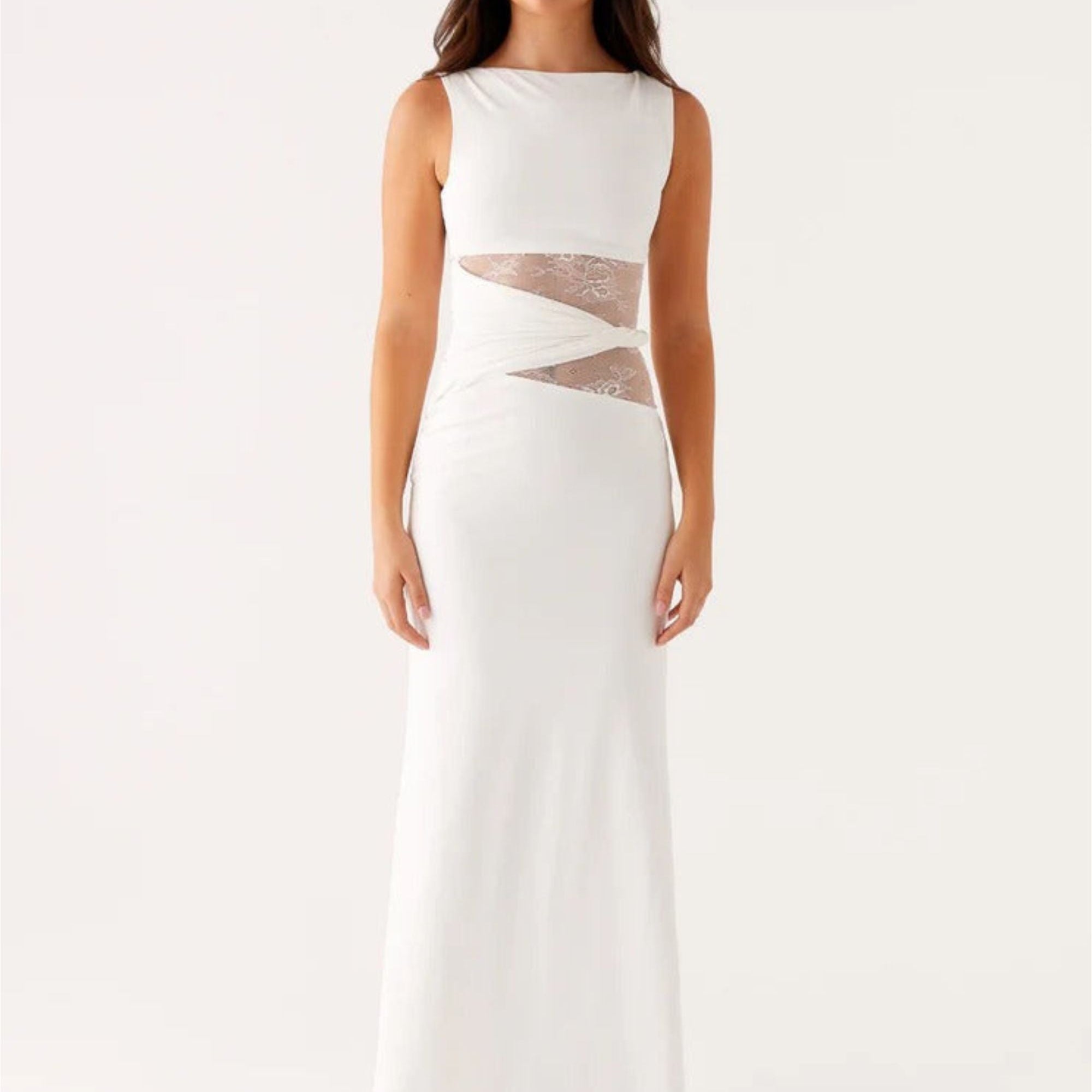 Leni - Obcisła maxi sukienka z dyskretnymi cięciami i sznurkami