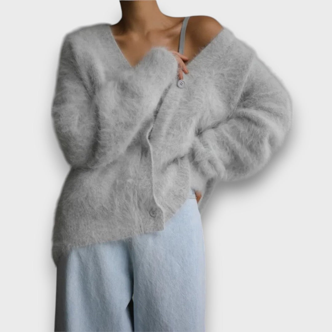 Laria – Miękki Kardigan o Klasycznym Kroju